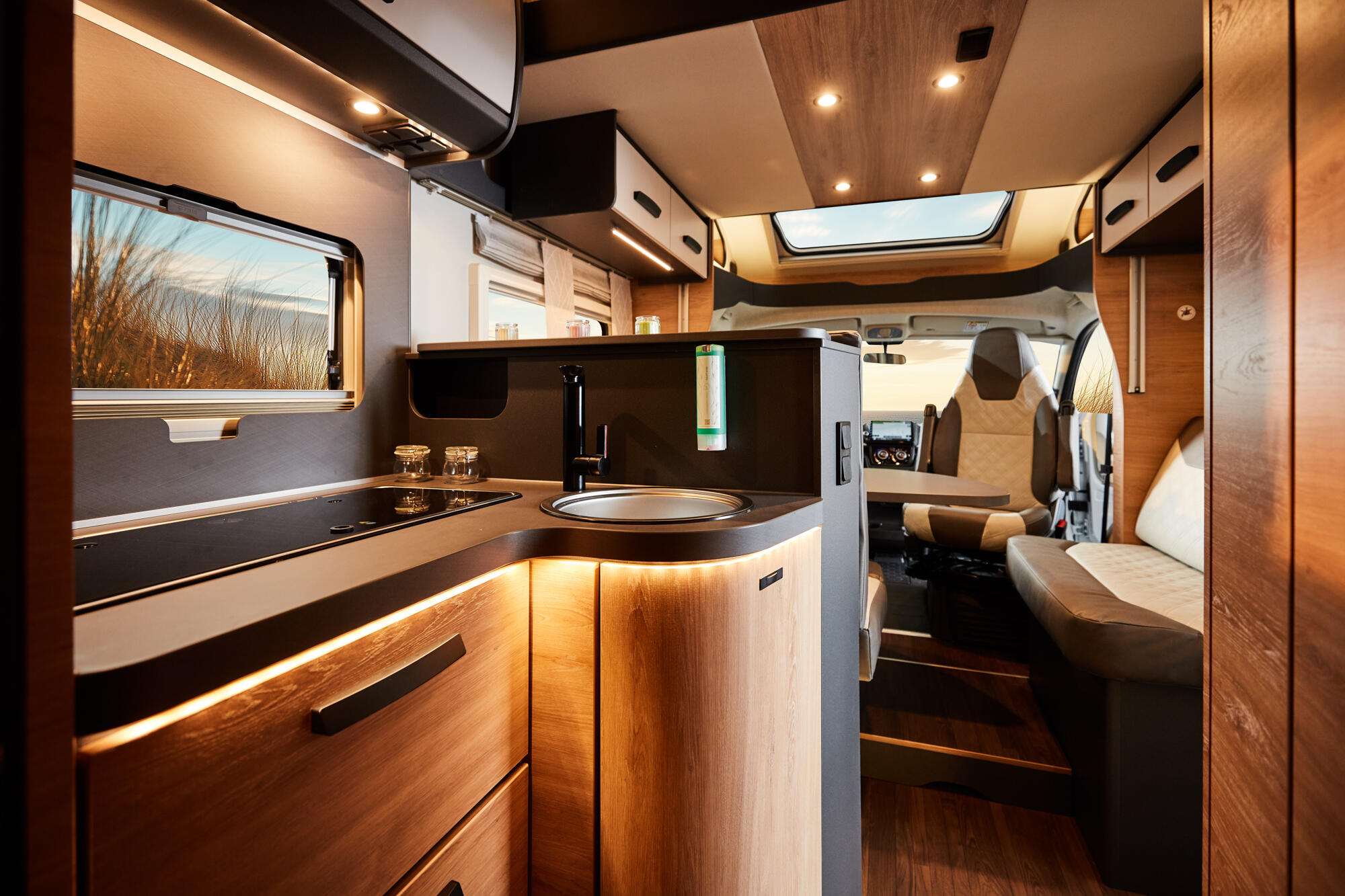 Knaus Live Wave 700 MEG