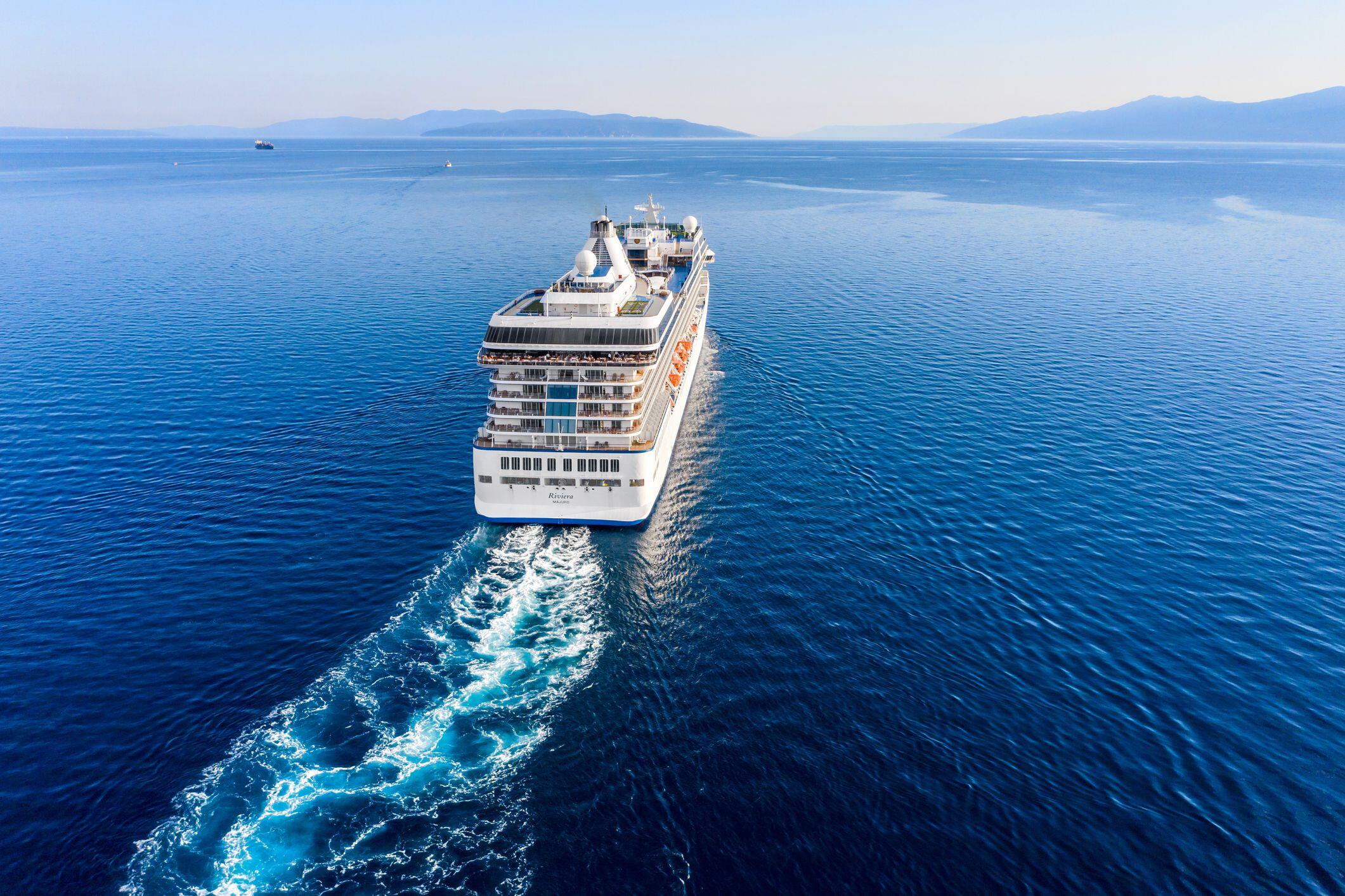 Cruises evolving: where digital inspiration meets personal expertise