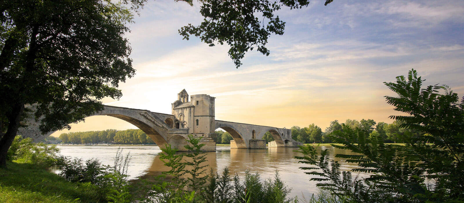 Pont Saint-Bénézet oder Pont d’Avignon in Avignon, Frankreich ©Phil_Good - stock.adobe.com