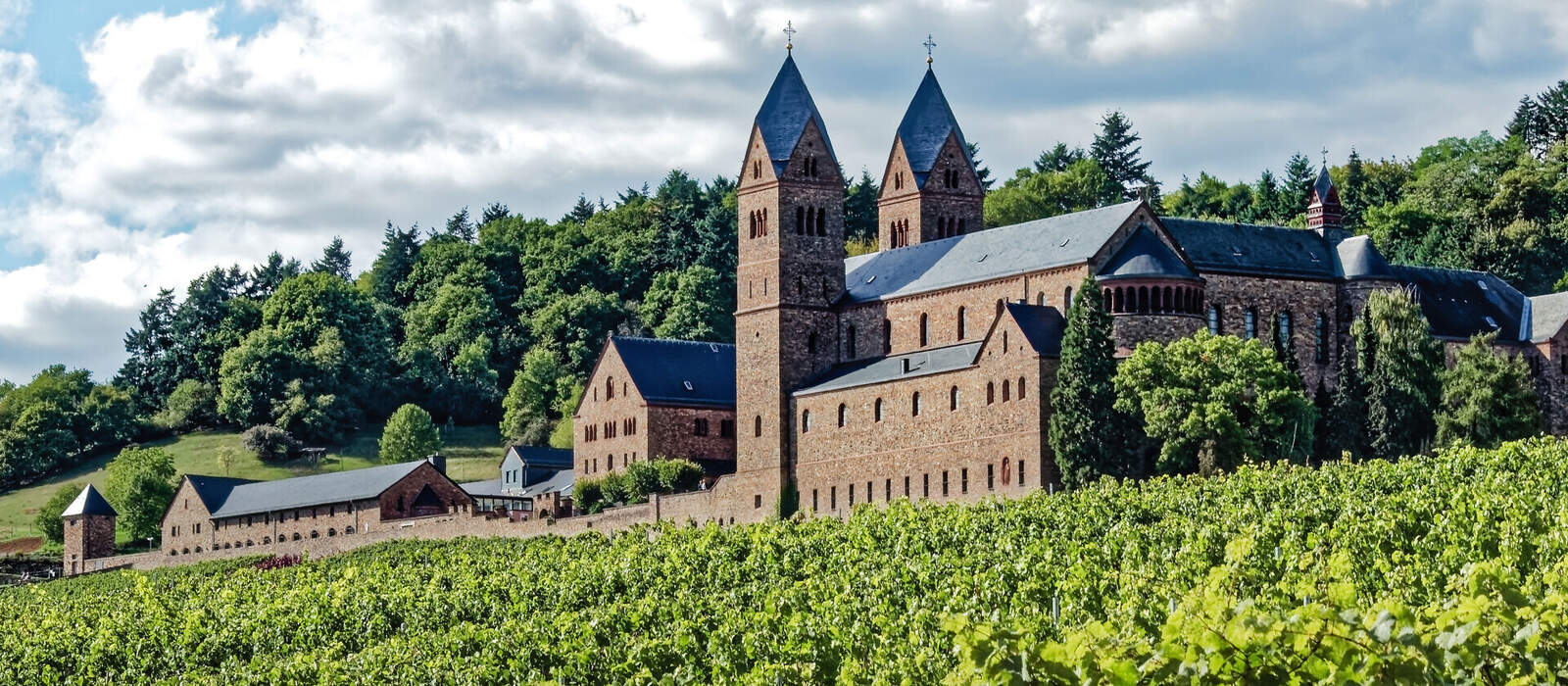 Abtei St. Hildegard bei Rüdesheim ©Dieter Meyer - stock.adobe.com
