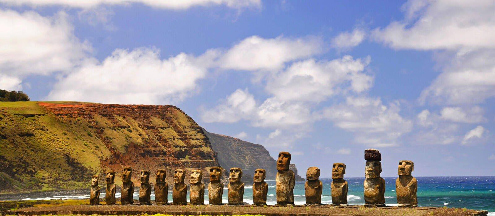 Ahu Tongariki - das größte Ahu auf der Osterinsel, Chile ©Amy Nichole Harris - stock.adobe.com
