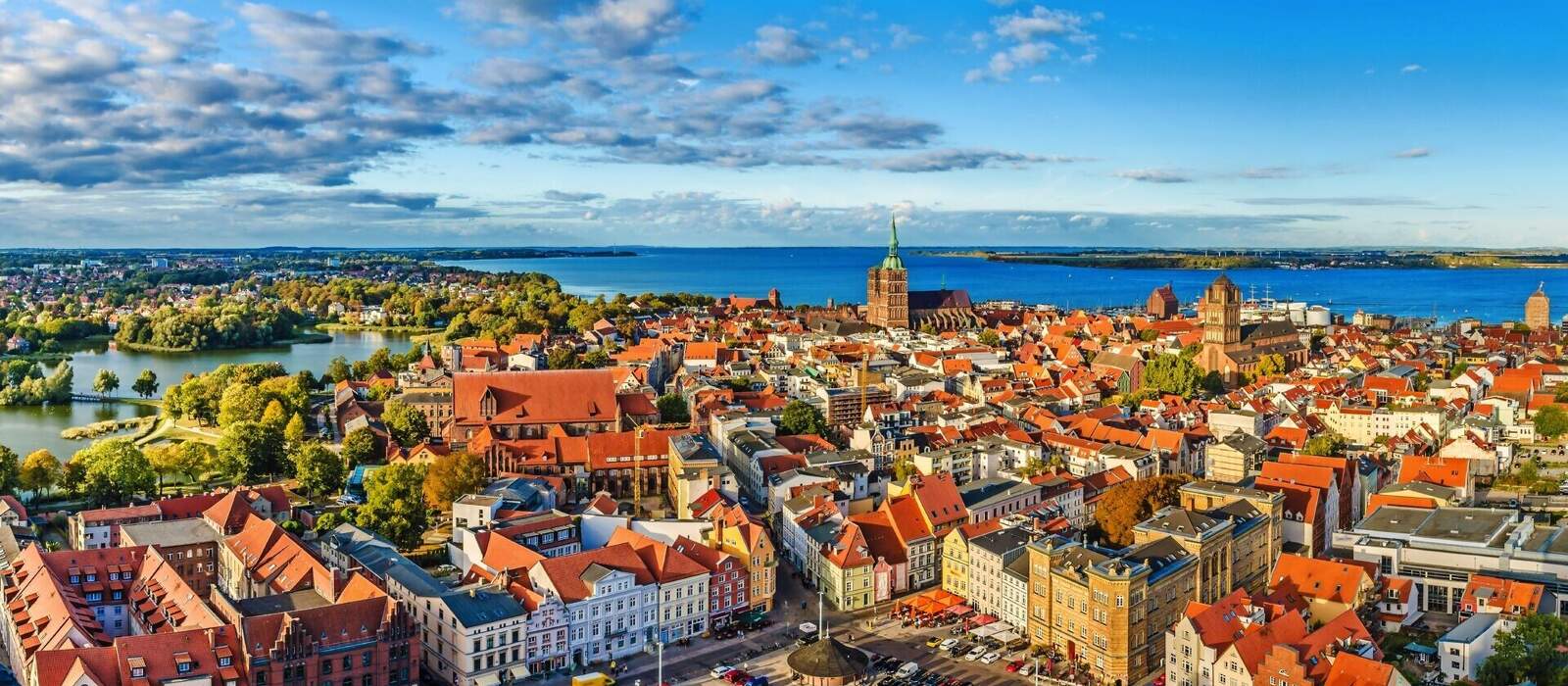 Panoramablick über Stralsund  © riebevonsehl - stock.adobe.com