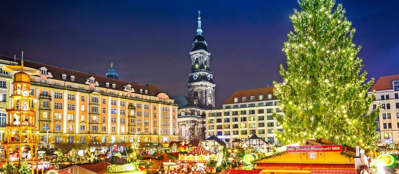 Striezelmarkt auf dem Altmarkt in Dresden, Deutschland © cge2010 - stock.adobe.com