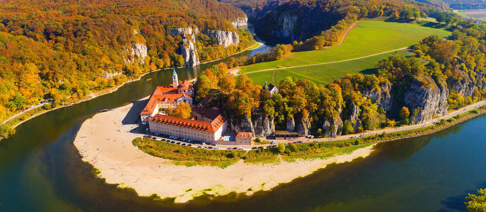 Kloster Weltenburg in Kelheim an der Donau in Bayern ©Kletr - stock.adobe.com
