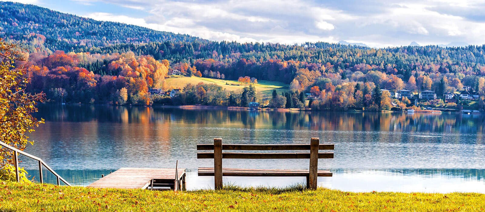 Herbst am Wörthersee in Kärnten, Österreich ©Hetizia - stock.adobe.com