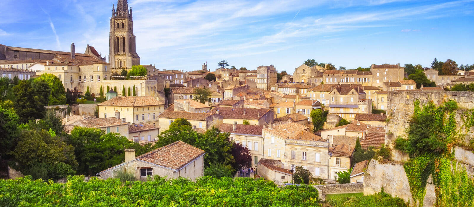 Saint-Emilion nahe Bordeaux ©Martin M303 - stock.adobe.com