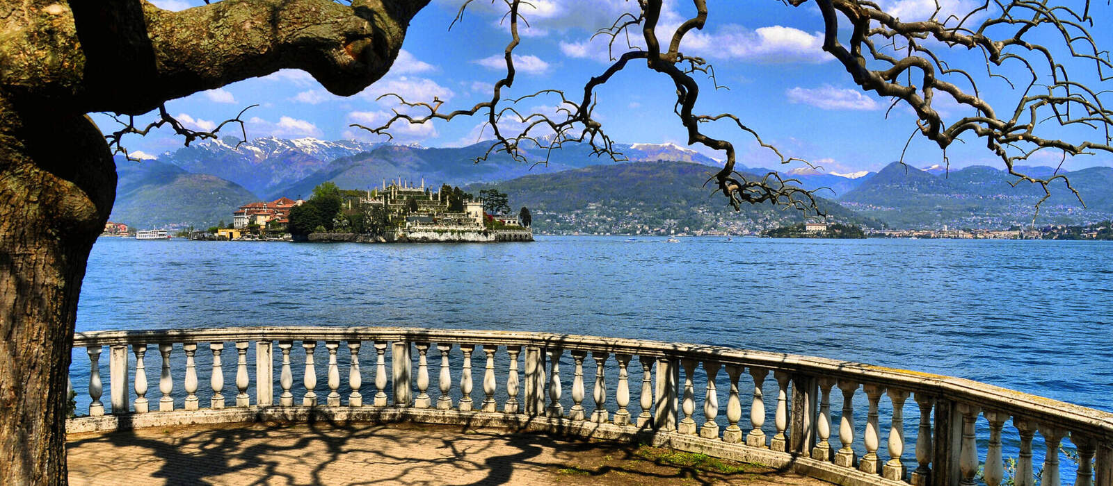 Stresa am italienischen Lago Maggiore ©FrancescoMalpensi - stock.adobe.com