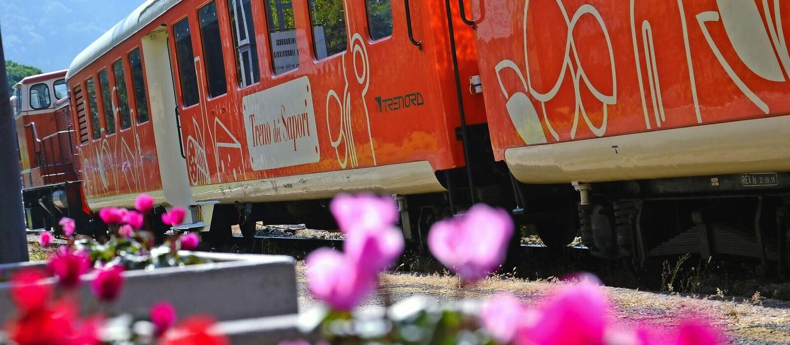 mit dem Zug der Genüsse entlang des Iseosees, Italien