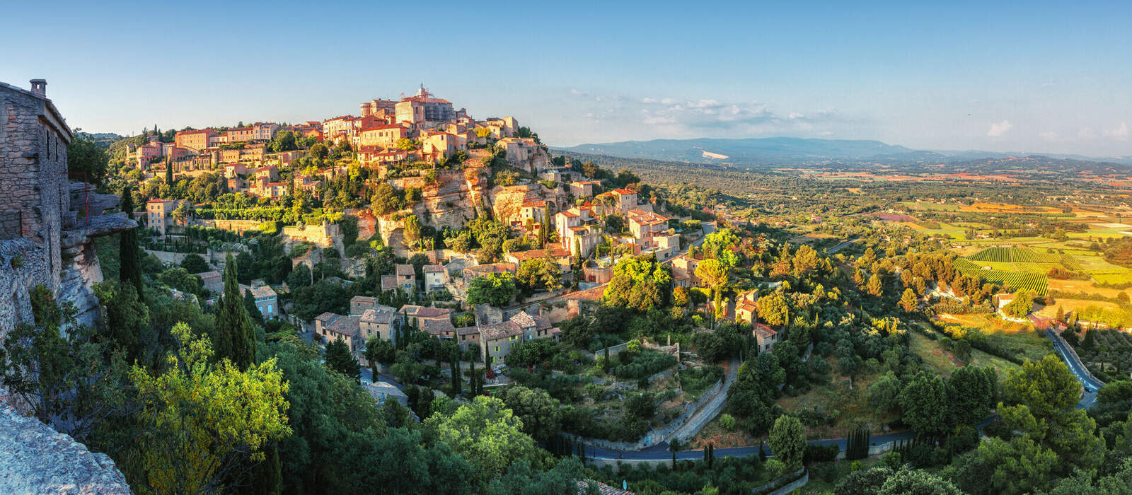 Gordes in Provence-Alpes-Côte d’Azur, Frankreich ©Feel good studio - stock.adobe.com