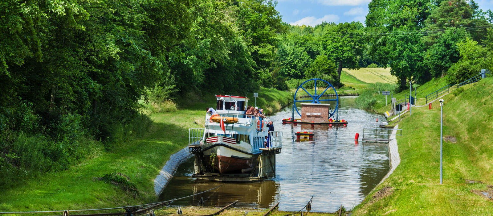 der Oberländische Kanal nahe Elbląg in den Masuren ©VinyLove Foto - stock.adobe.com