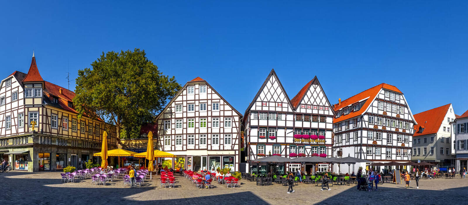 Marktplatz von Soest ©Sina Ettmer - stock.adobe.com