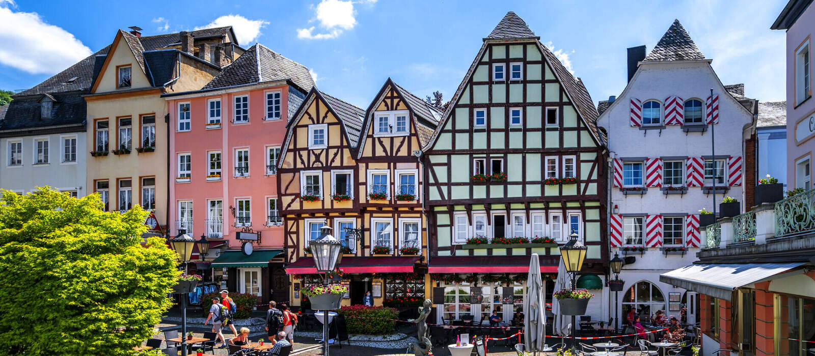 Burgplatz in Linz am Rhein © Sina Ettmer - stock.adobe.com