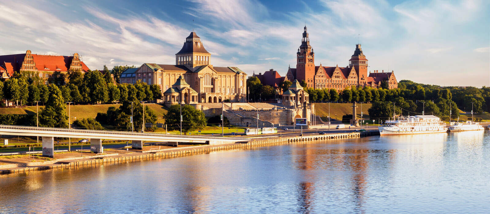 Hakenterrasse (Wały Chrobrego) in Stettin © Mike Mareen - stock.adobe.com