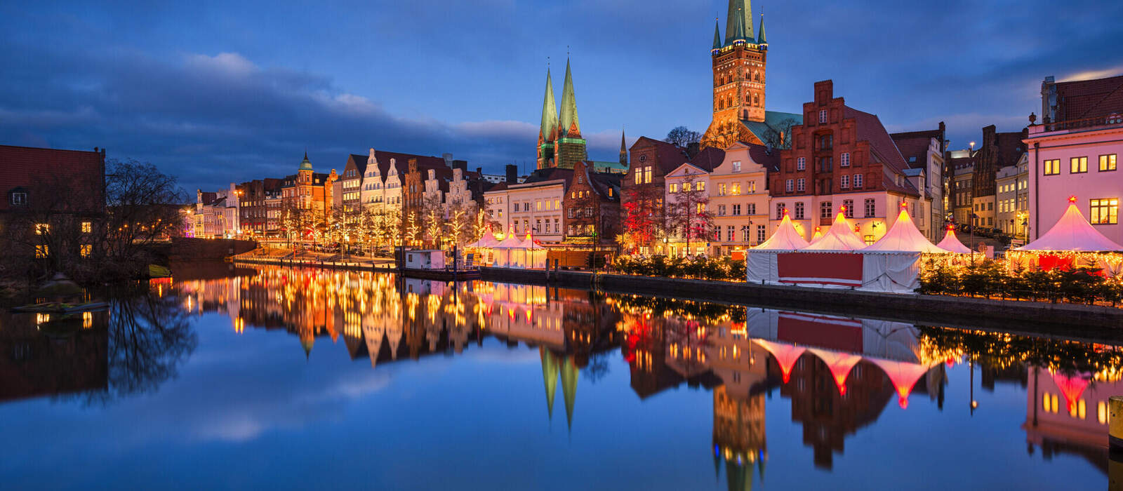 Weihnachtsmarkt in Lübeck © Mapics - stock.adobe.com