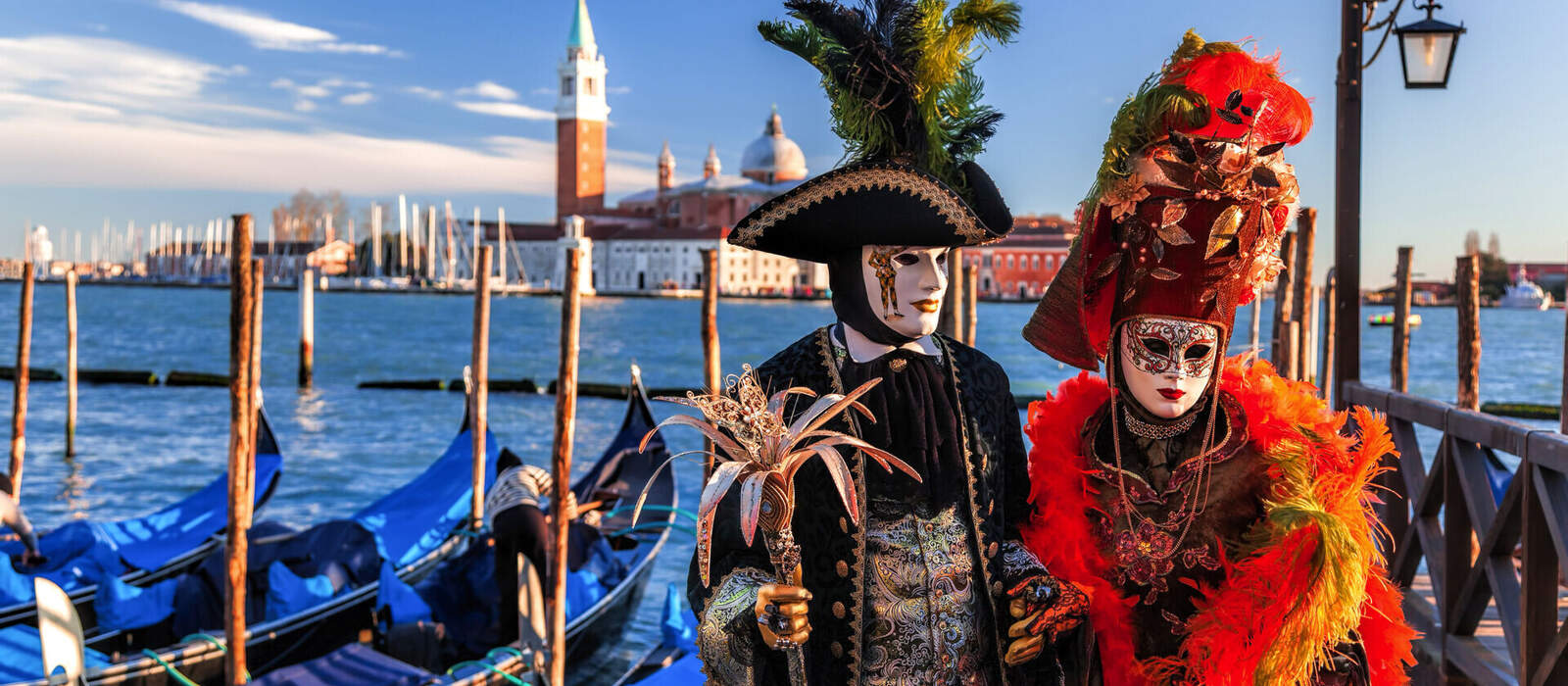 bunte Karnevalsmasken in Venedig © Tomas Marek - stock.adobe.com