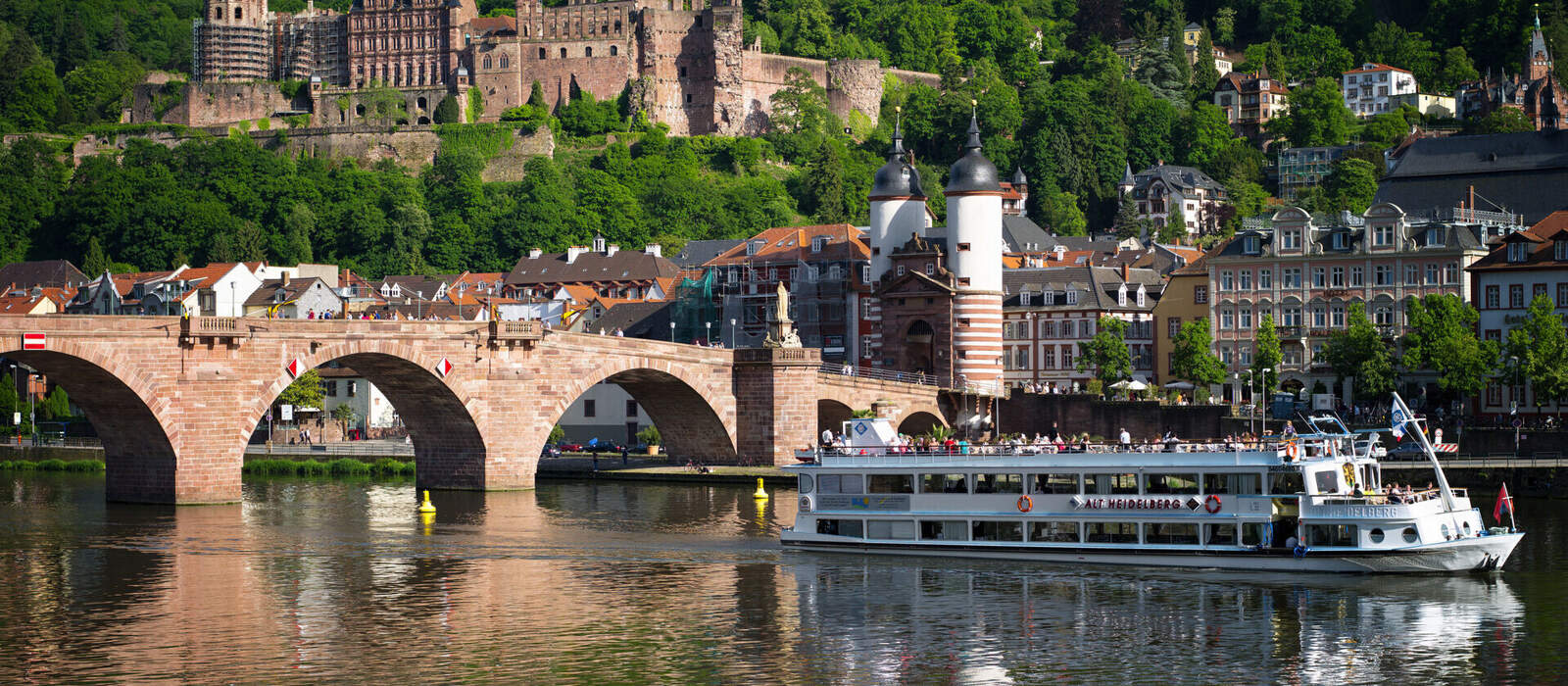 Ausflug mit dem Schiff in Heidelberg © eyetronic - stock.adobe.com