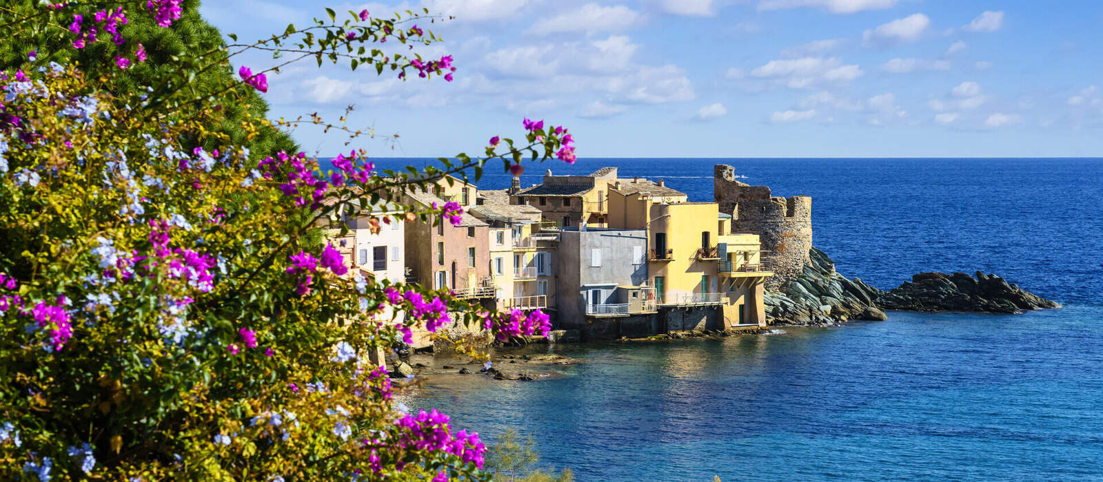 Erbalunga, ein altes Dorf auf Korsika © Balate Dorin - stock.adobe.com