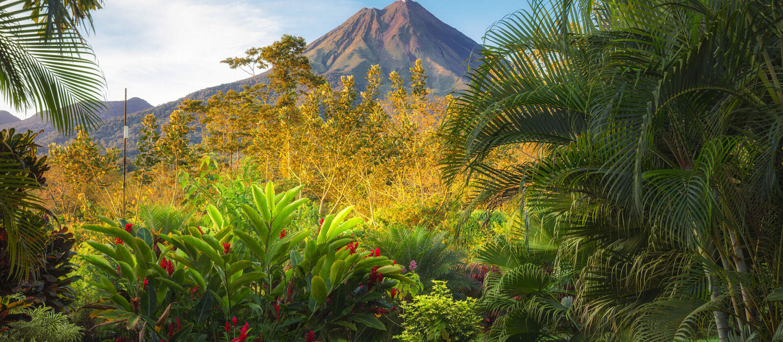 Vulkan Arenal in Costa Rica © larairimeeva - stock.adobe.com