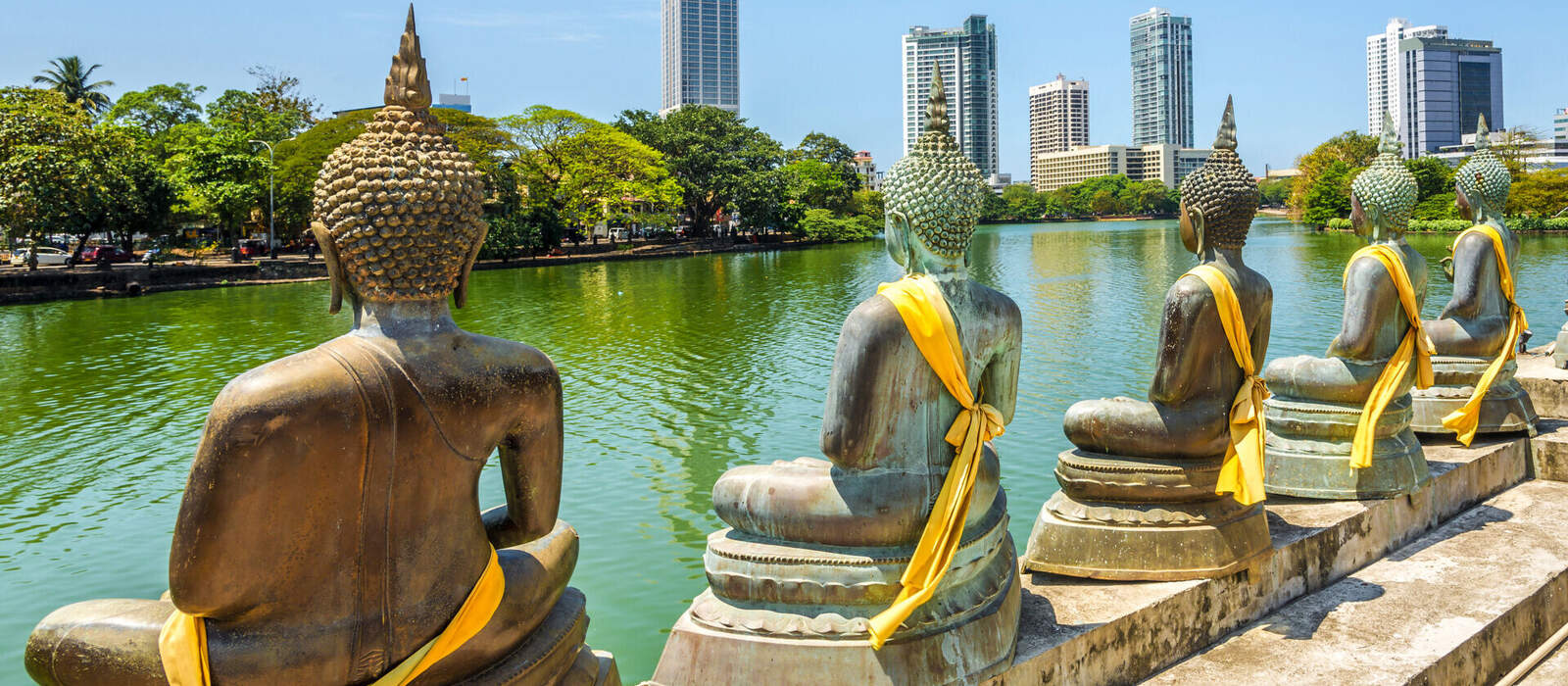 Blick auf den Beira-See vom Seema-Malaka-Tempel in Colombo © milosk50 - stock.adobe.com