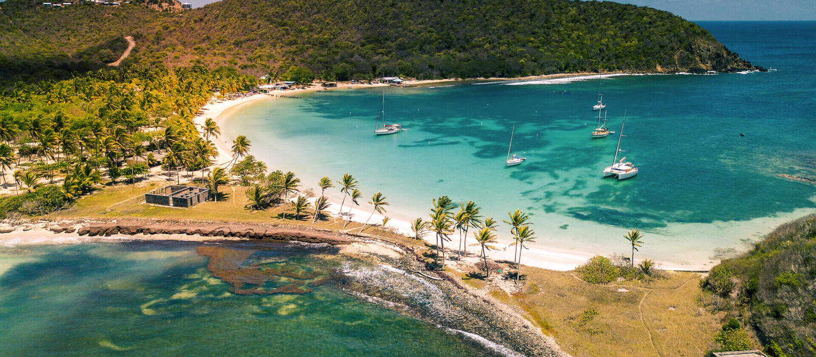 Luftaufnahme des Mayreau Beach in St. Vincent und die Grenadinen © Erwin Barbé - stock.adobe.com