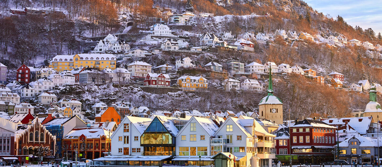 Historischer Stadtteil Bryggen in Bergen im Winter, Norwegen © Oleksandr Dibrova - stock.adobe.com
