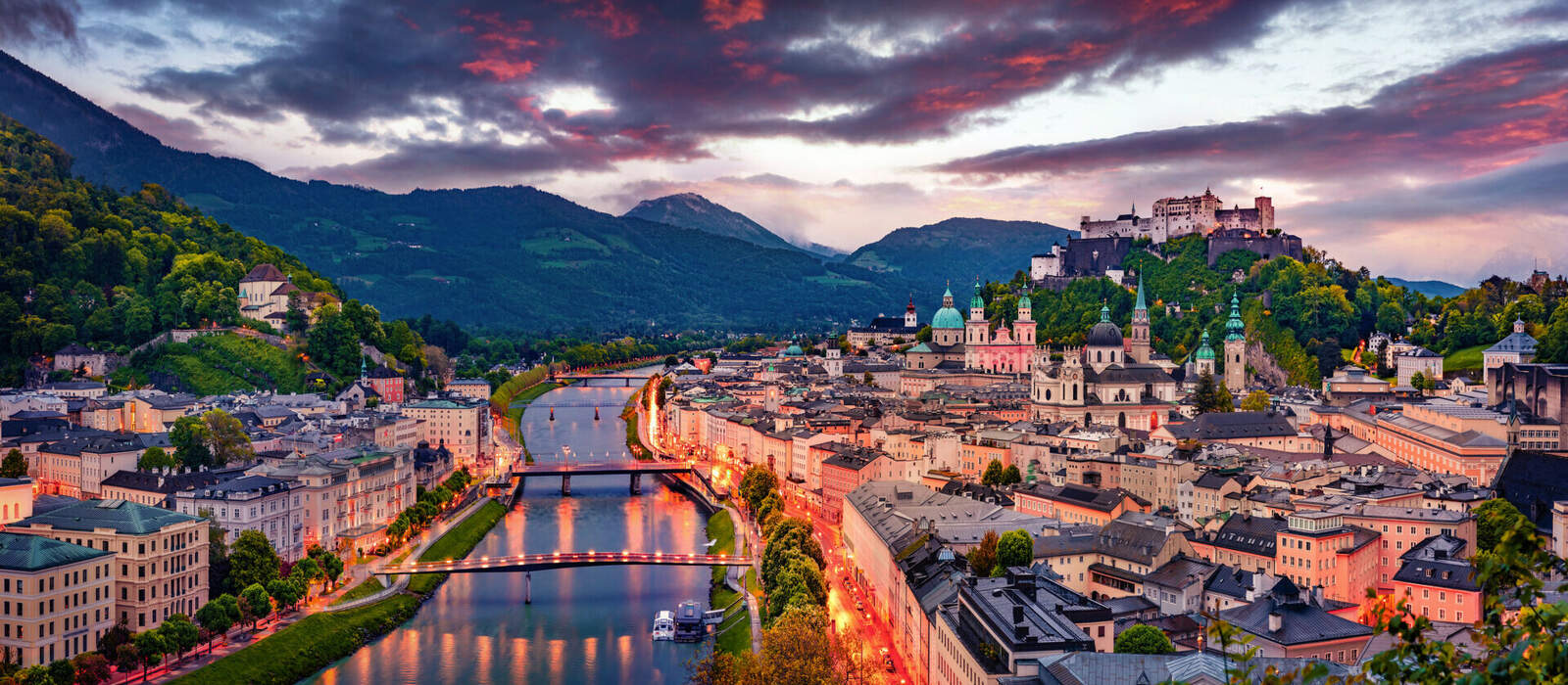 Panorama-Sommeransicht der Stadt Salzburg © Andrew Mayovskyy - stock.adobe.com Panorama-Sommeransicht der Stadt Salzburg © Andrew Mayovskyy - stock.adobe.com