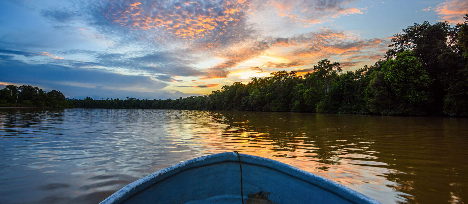 Sunset on the Kinabatangan © Roberto - stock.adobe.com