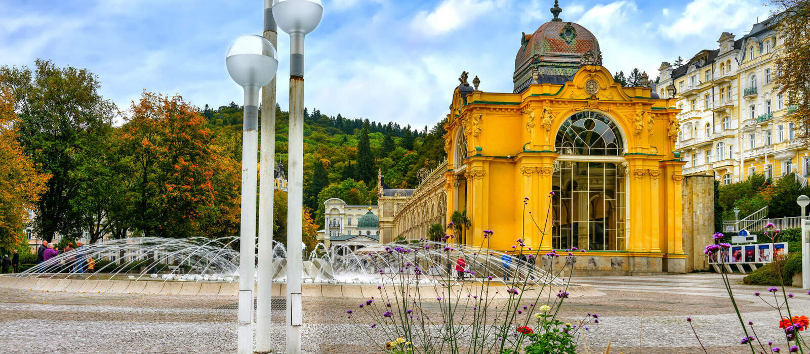 Kurhaus am Kurpark in Marienbad, Tschechien © Comofoto - stock.adobe.com