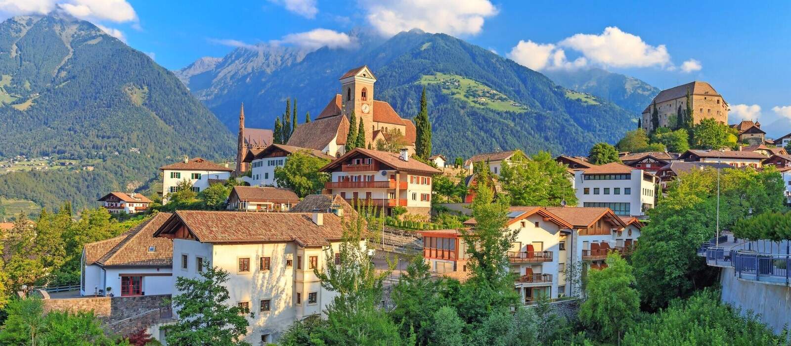 Südtiroler Bergdorf Schenna bei Meran  © mmuenzl - Fotolia
