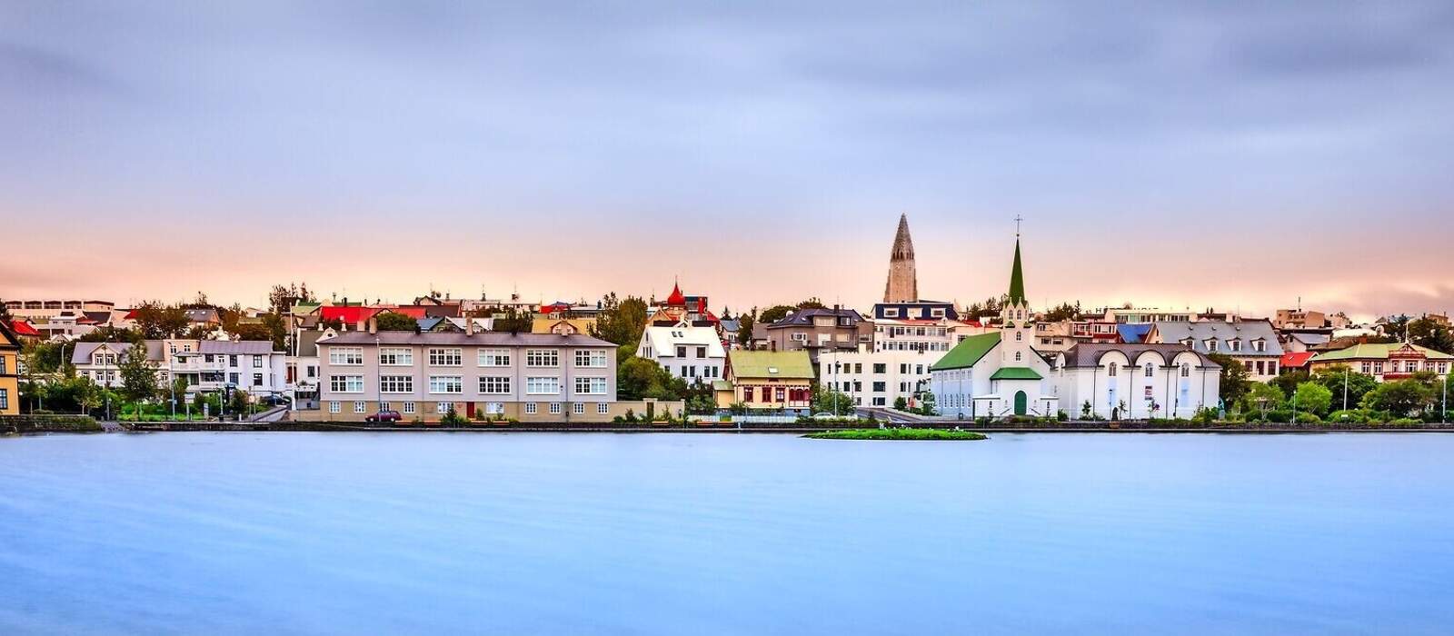 Reykjavik Skyline © Alexey Stiop - Fotolia