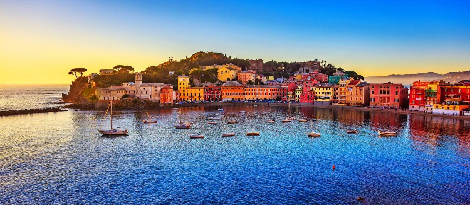 Sestri Levante © stevanzz - stock.adobe.com