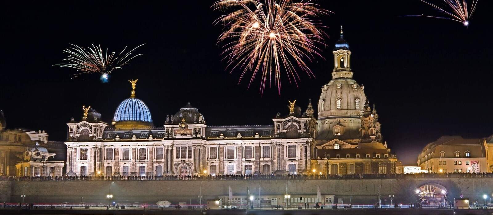 Silvester in Dresden, Deutschland © Alexander Erdbeer - stock.adobe.com