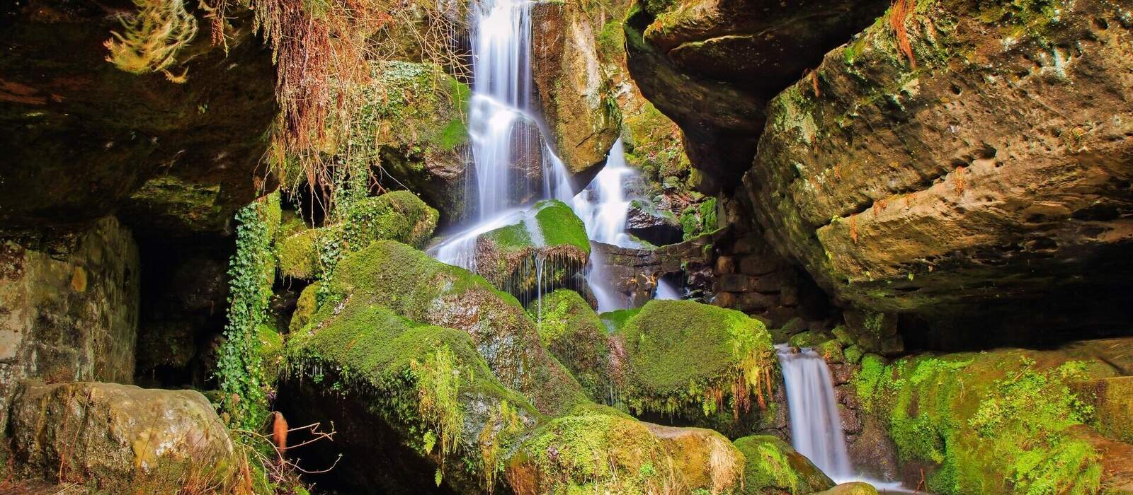 Lichtenhainer Wasserfall in der Sächsischen Schweiz, Deutschland © bina01 - stock.adobe.com