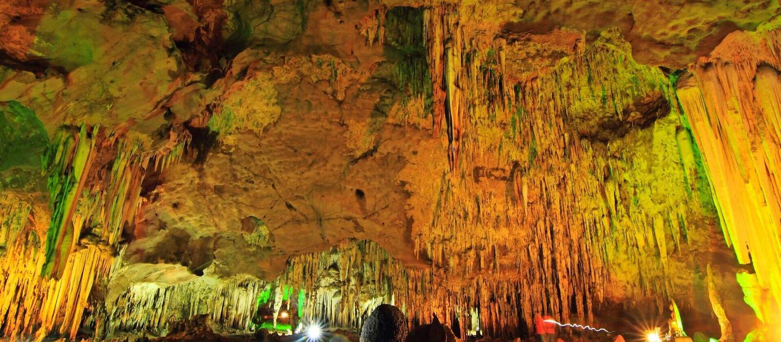Höhlen von Postojna - die zweitgrößten für Touristen erschlossenen Tropfsteinhöhlen der Welt © rukawajung - stock.adobe.com