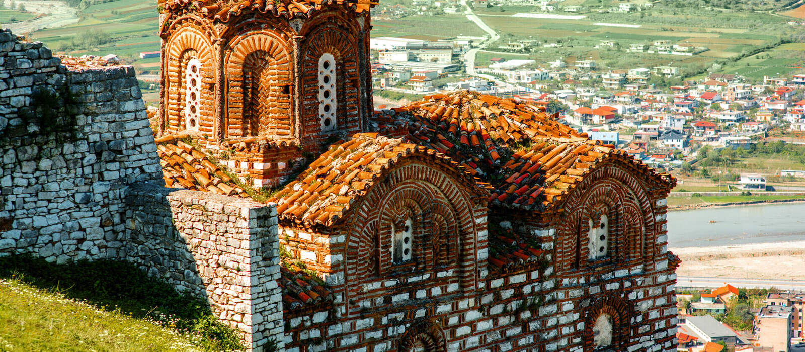 St. Theodore-Kirche - eine orthodoxe Kirche in Berat © rh2010 - stock.adobe.com
