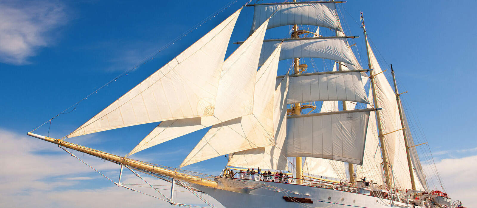 Star Clipper © Fotografie
Dirk Meu§ling
Heinrich-Kšnecke-Stra§e 5
30916 Isernhagen KB
Mobile: 0172/5440499