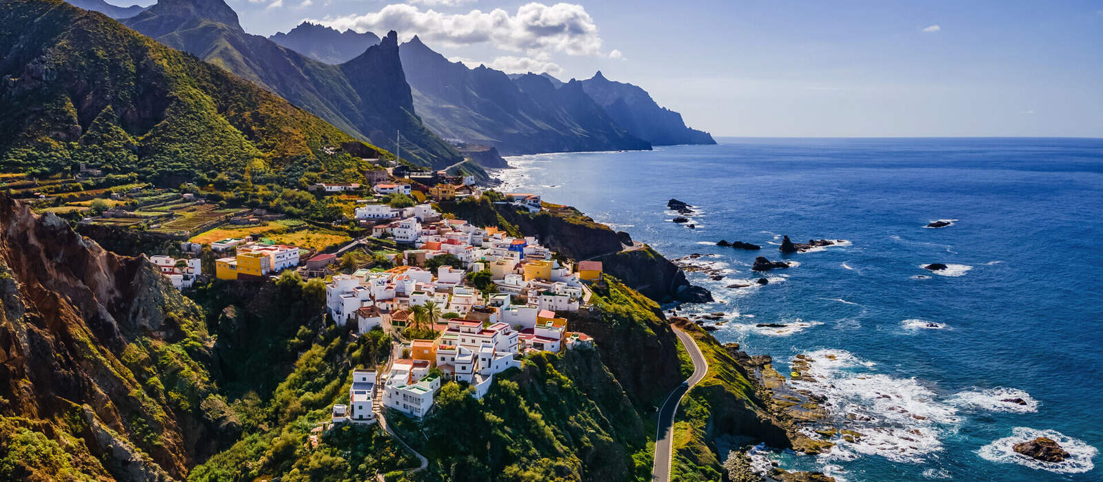 Landschaft mit Küstendorf Almáciga auf Teneriffa © Serenity-H - stock.adobe.com