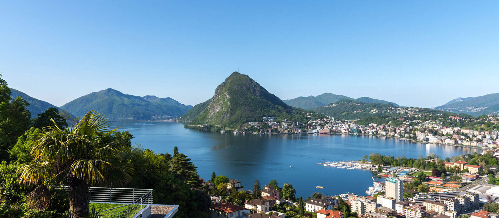 Blick auf den Luganersee und den Berg San Salvatore © S J Lievano - stock.adobe.com