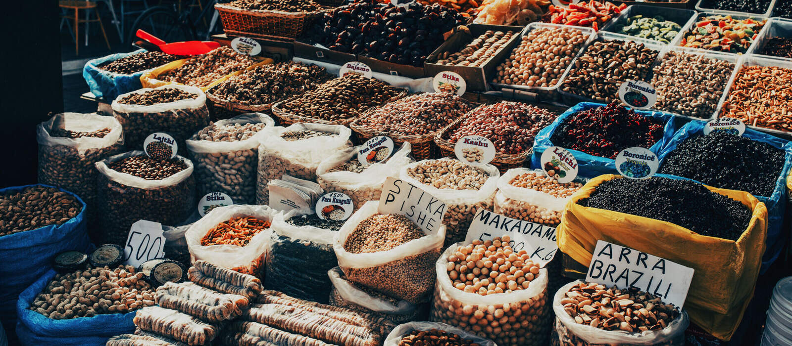 Markt in Tirana © Francesca Emer - stock.adobe.com