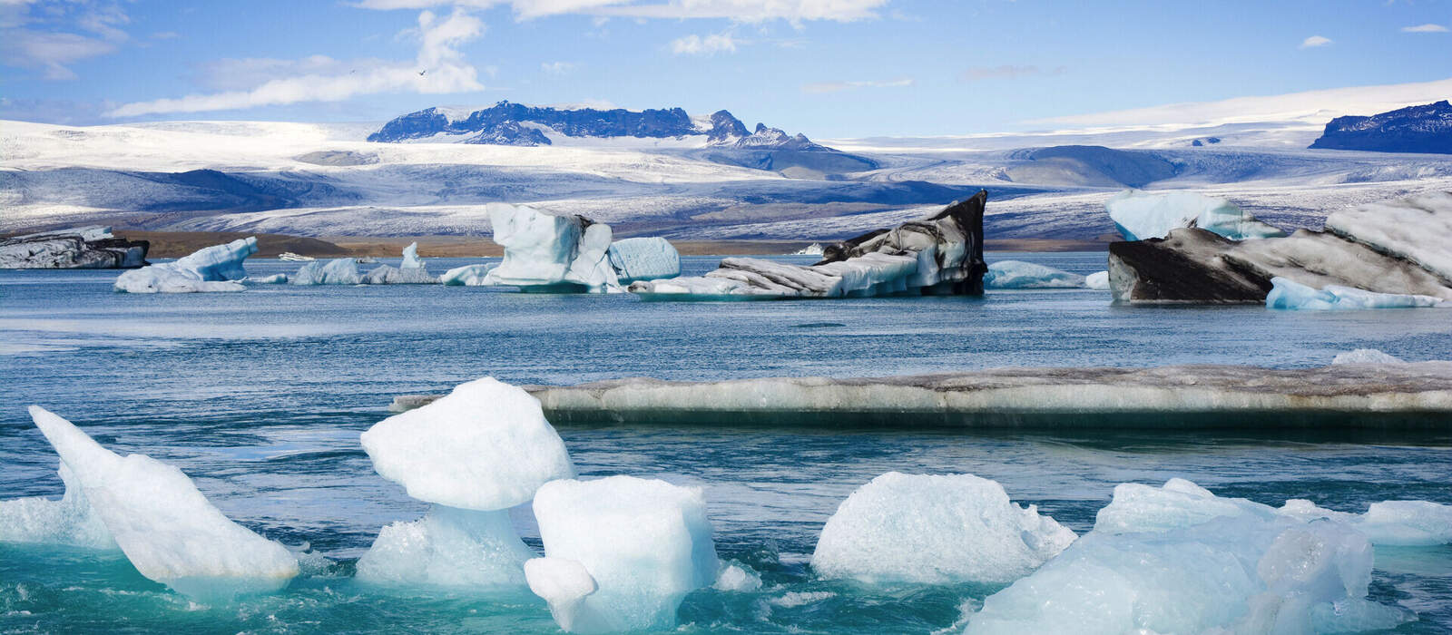Jökulsárlón – großer Gletschersee im südlichen Teil des Vatnajökull-Nationalparks © Mariusz Świtulski - stock.adobe.com