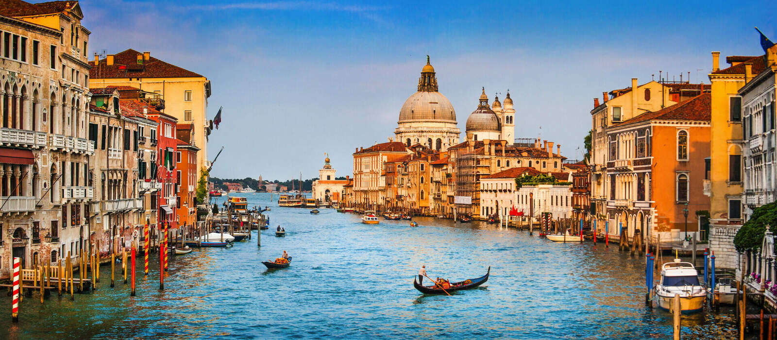 Canal Grande-Panorama bei Sonnenuntergang in Venedig © JFL Photography - stock.adobe.com