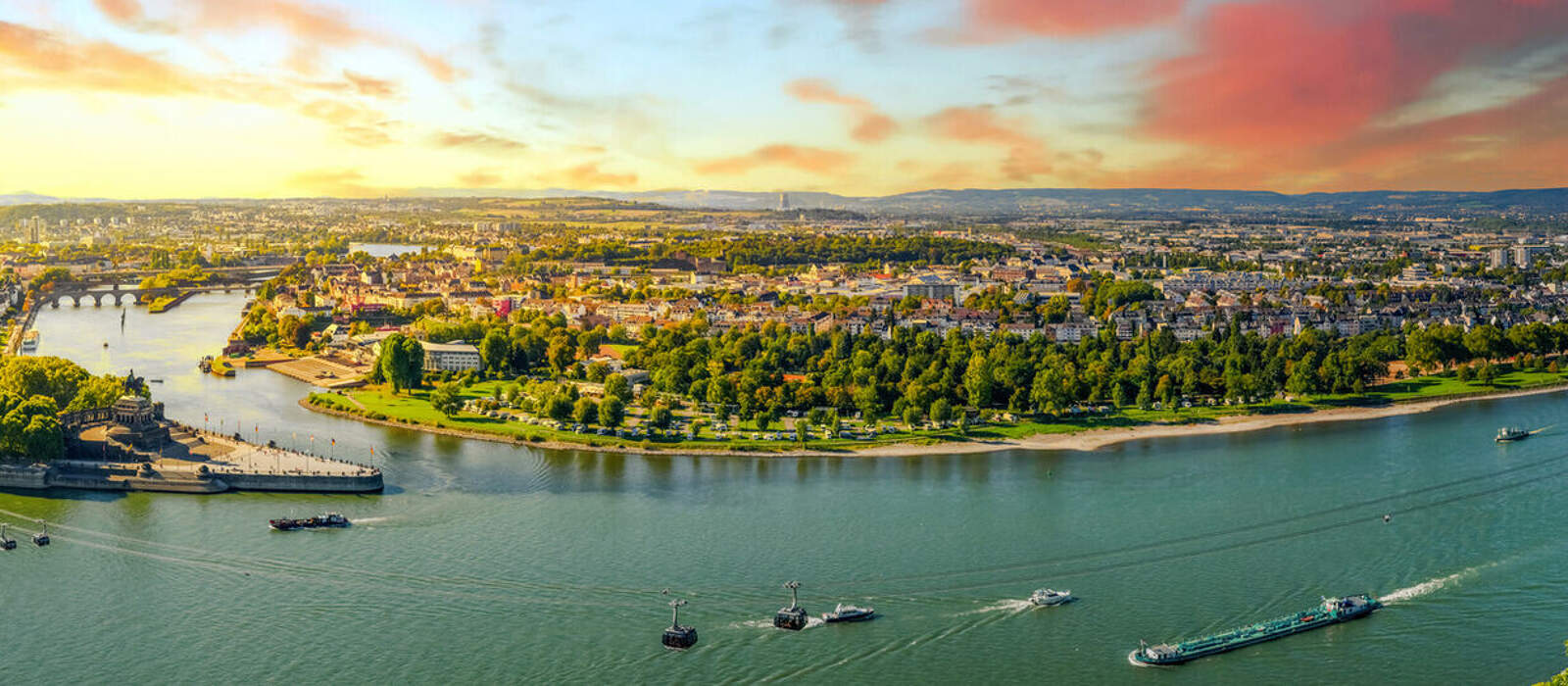 Deutsches Eck in Koblenz © Sina Ettmer - stock.adobe.com