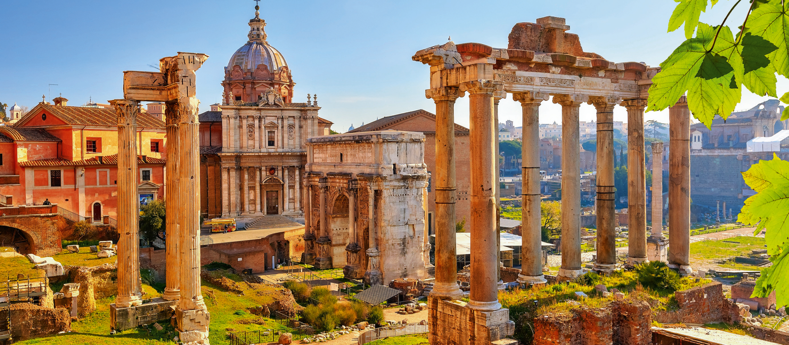 Roman ruins in Rome, Forum © sborisov - Fotolia