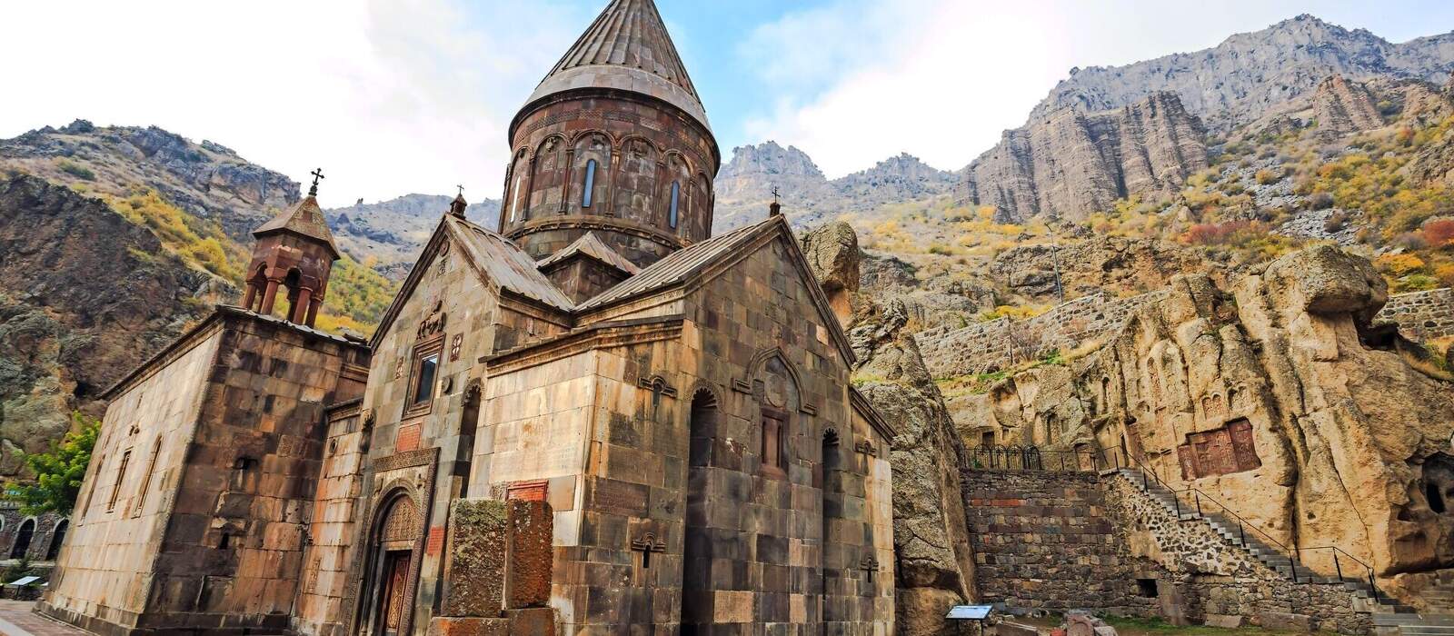 Kloster Geghard in Armenien © takepicsforfun - Fotolia