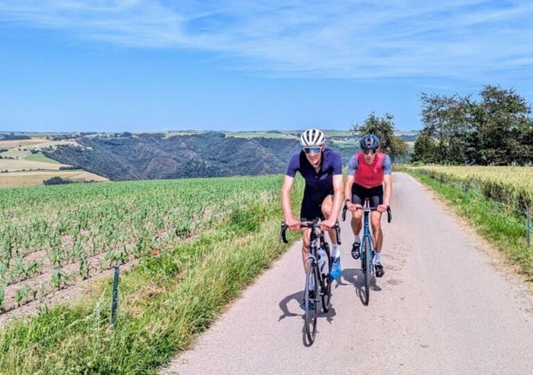 MOVEWECARRY, LE PARTENAIRE IDÉAL DES RANDONNÉES RÉUSSIES MOVEWECARRY, LE PARTENAIRE IDÉAL DES RANDONNÉES RÉUSSIES